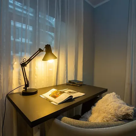 Apartment Center 2-bedroom Gem In Riga